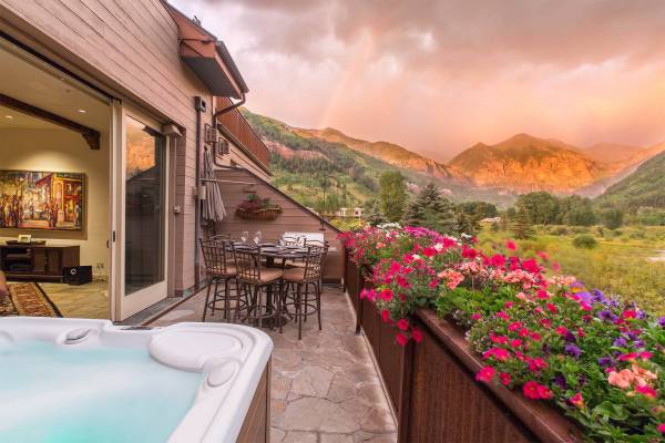 Mountian views from a vacation rental