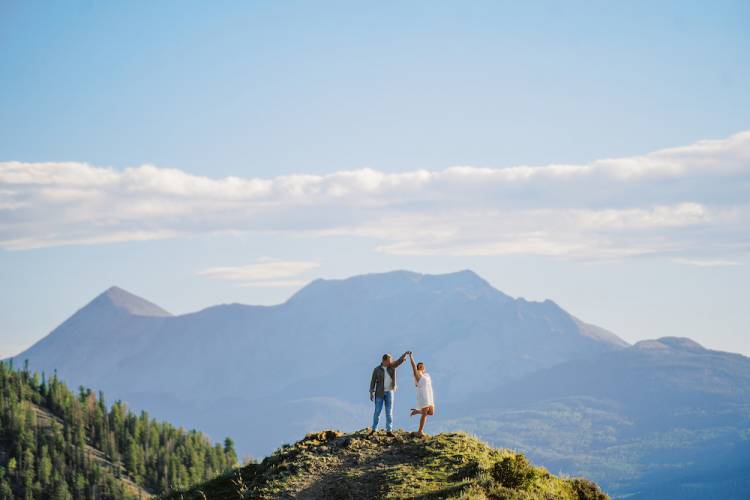 A photo of a couple on a mountain from Lewis's gallery
